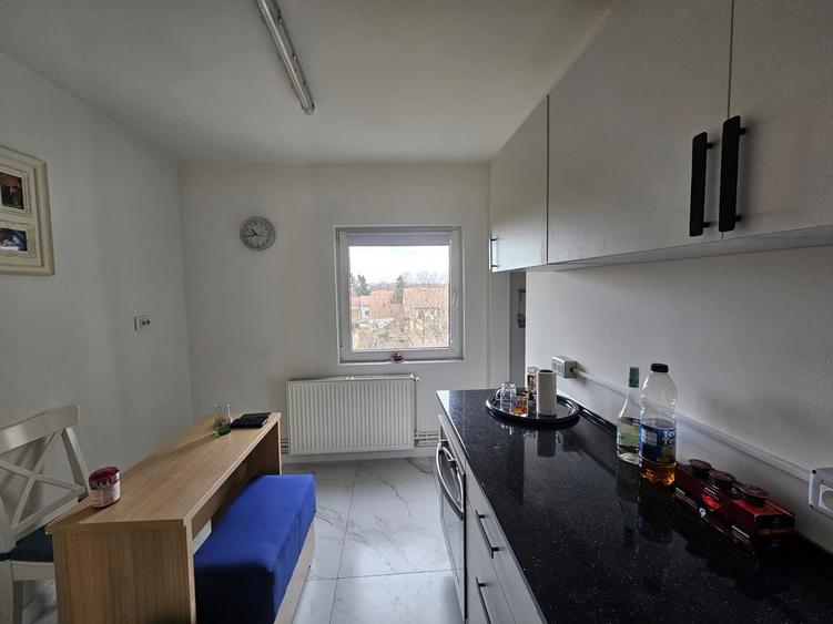 Apartament 3 camere, dec,  2 băi, 2 balcoane, et. 3 din 4, zona Șagului-Steaua - 5