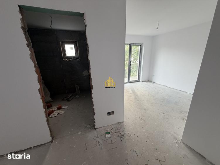 Casă cu 4 camere cu Teren 250 Mp în Prelungirea Ghencea