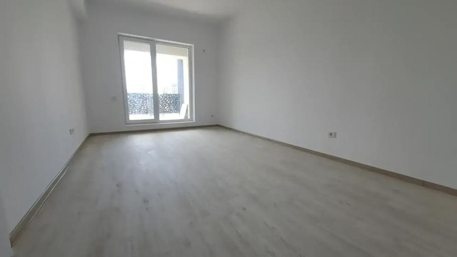 Apartament cu 3 camere decomandat în Theodor Pallady