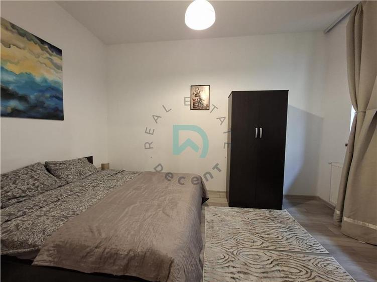 Apartament cu 3 camere decomandat, mobilat în 15 Noiembrie