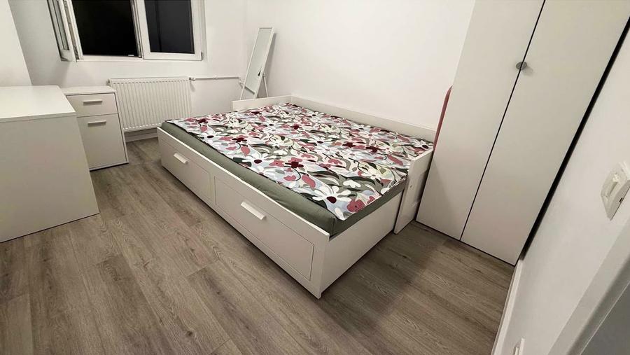 Apartament cu 4 camere decomandat în Ștefan cel Mare