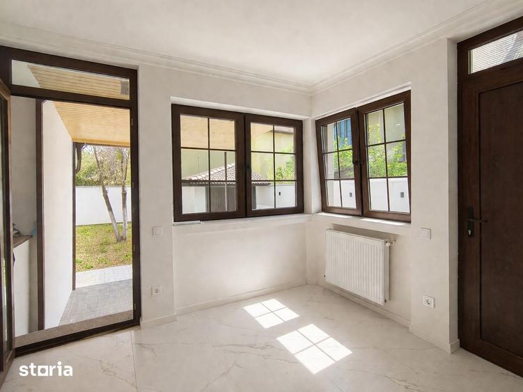Casă cu 5 camere decomandat cu Teren 299 Mp în Central