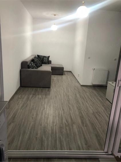 Apartament cu 2 camere semidecomandat în Berceni