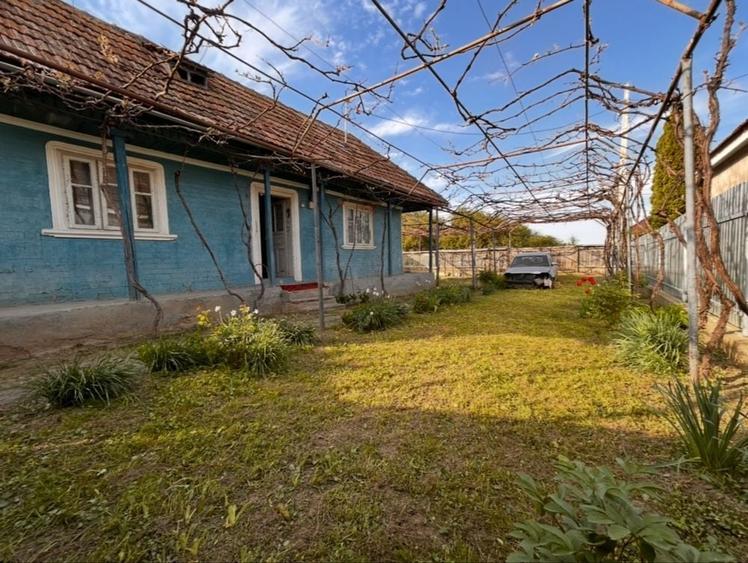 Casă cu 2 camere în Dumbrava