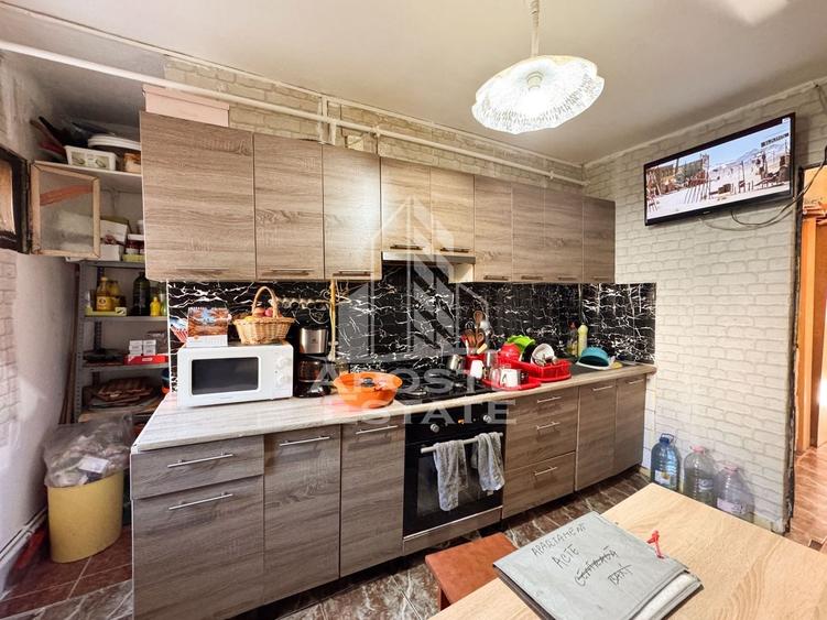 Apartament cu 4 camere decomandat, mobilat în Steaua
