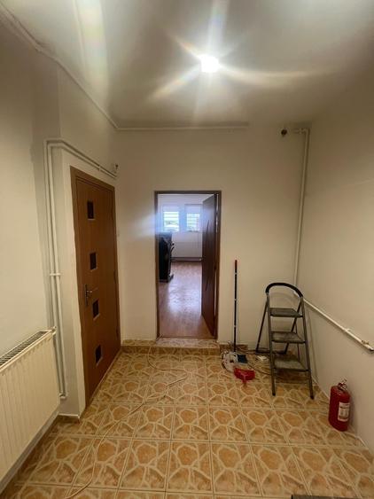 Garsonieră semidecomandată în Gara de Nord