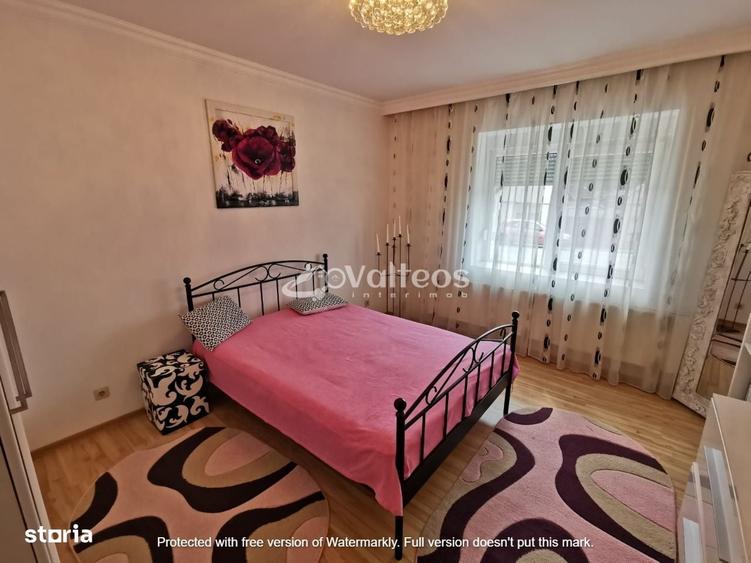 Casă cu 4 camere în Central
