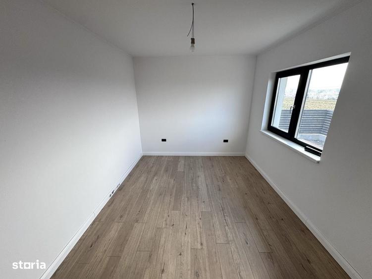 Casă cu 4 camere în Valea Ursului