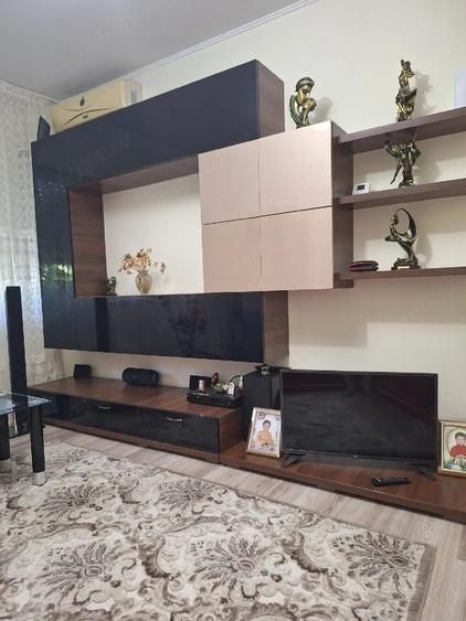 Apartament cu 2 camere semidecomandat în Piorești