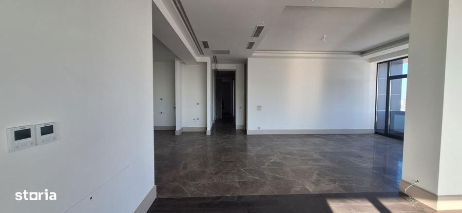 Apartament cu 4 camere în Tei