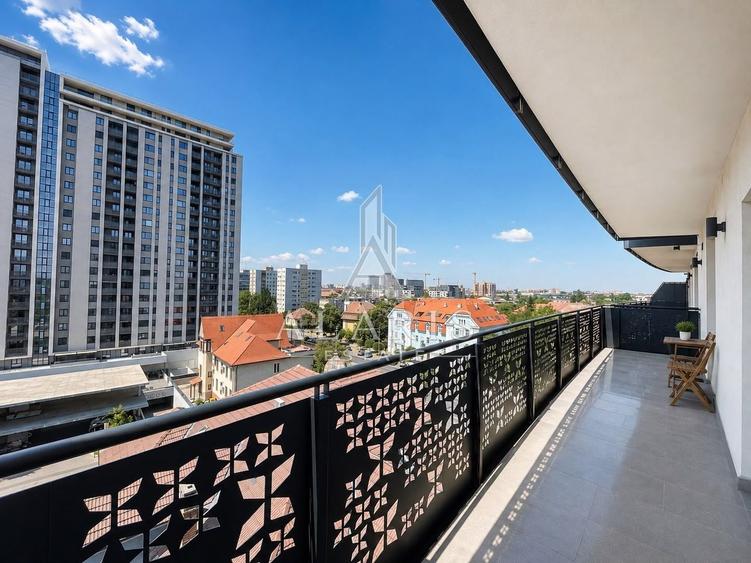 Apartament cu 3 camere semidecomandat, mobilat în Take Ionescu