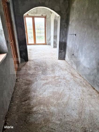 Casă cu 3 camere în Costești