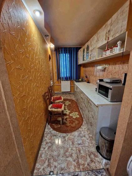 De vanzare apartament cu 3 camere decomandat, mobilat si utilat, Pret 49900euro - 7