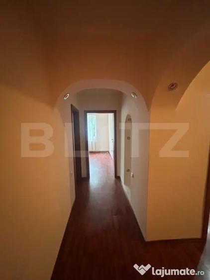 Apartament cu 2 camere semidecomandat în Aleea Trandafirilor