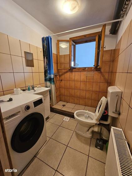 Casă cu 4 camere decomandat în Ghiroda
