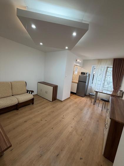Apartament cu 2 camere decomandat în Berceni