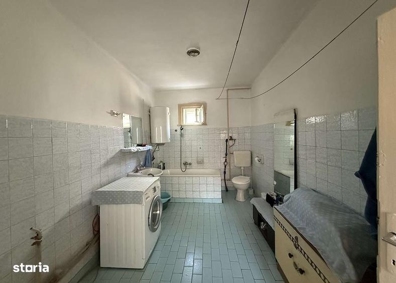 Casă cu 3 camere în Cetariu