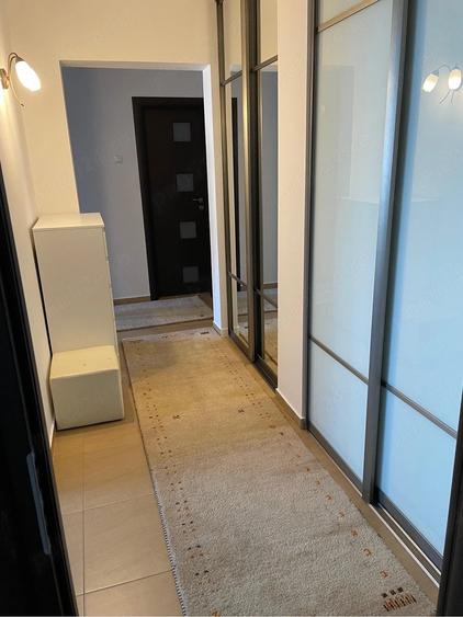 Apartament cu 2 camere decomandat în Victoriei