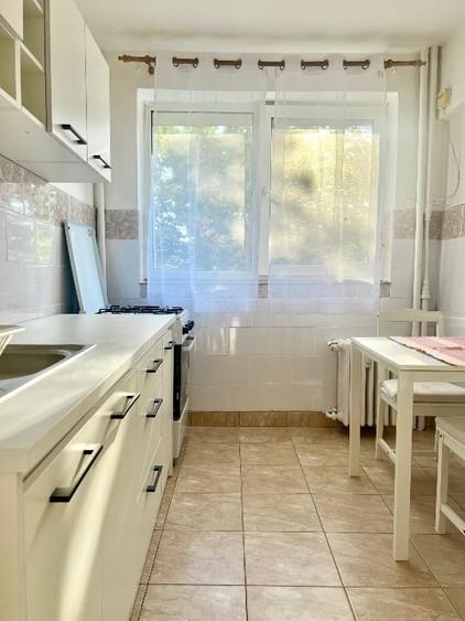 Apartament cu 2 camere semidecomandat, mobilat în Iancului