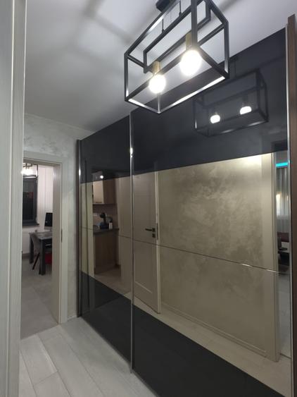 Apartament cu 2 camere semidecomandat în 1 Mai