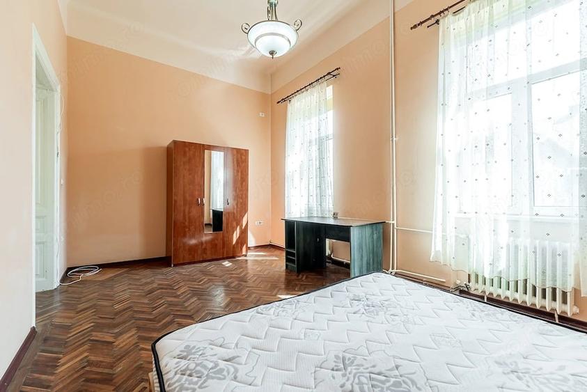 Apartament cu 3 camere semidecomandat în Ultracentral