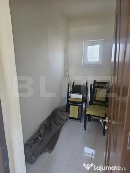 Casă cu 5 camere cu Teren 350 Mp în Ghercești