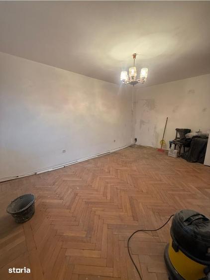 Apartament cu 2 camere decomandat în Autogară