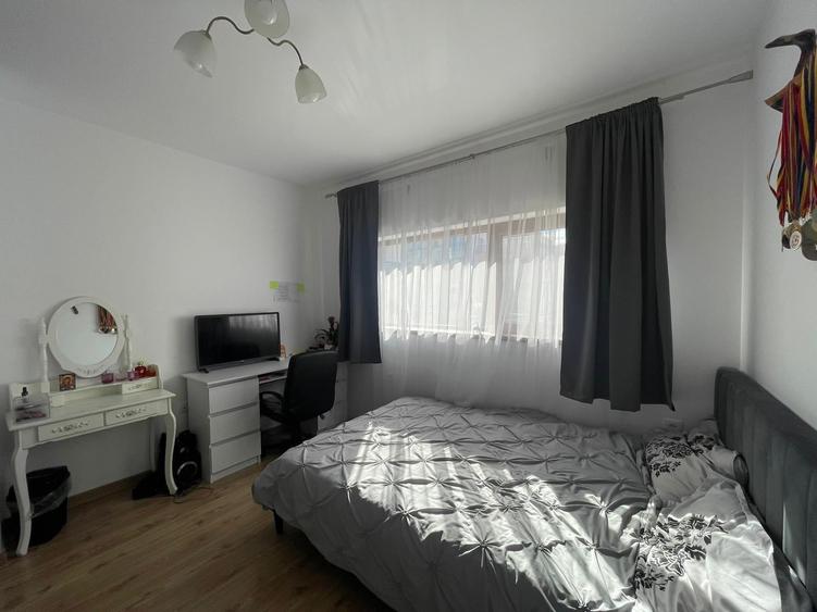 Duplex cu 3 camere cu Canalizare în Florești