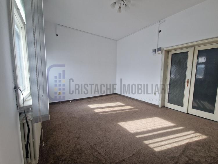 Birou, de 25 mp, în Amzei
