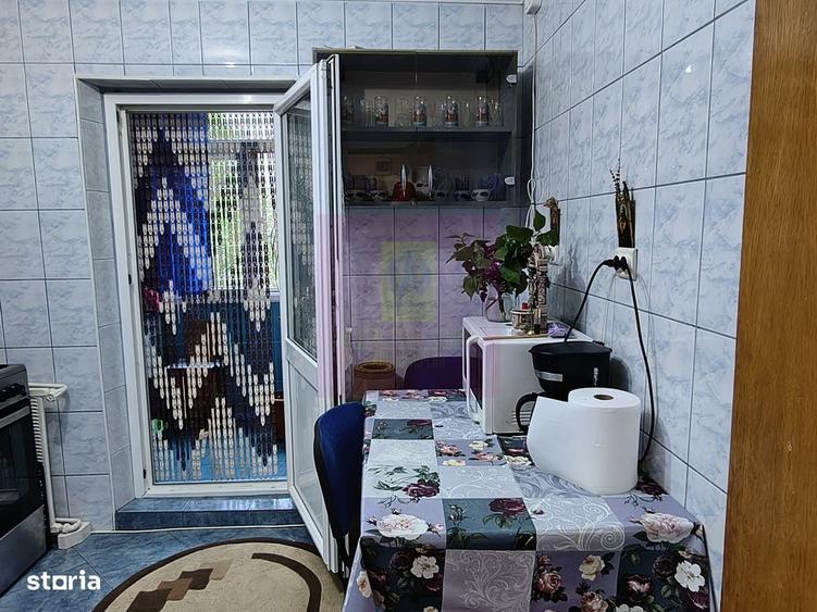 Apartament cu 3 camere decomandat în Colentina