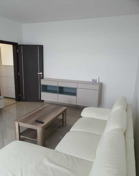 Apartament cu 2 camere decomandat în Metalurgiei