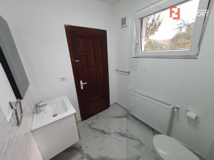 Casă individuală cu 5 camere cu Canalizare în Brâncoveanu