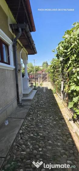 Casă cu 3 camere cu Teren 818 Mp în Central
