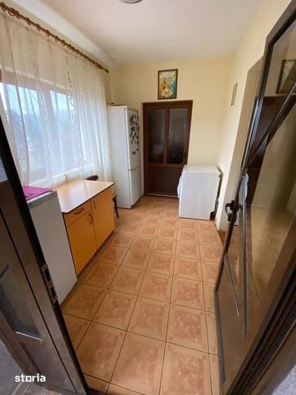 Casă cu 4 camere cu Teren 160 Mp în Șișești
