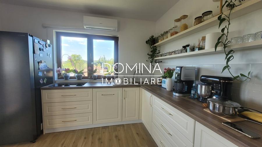 Casă individuală cu 6 camere cu Teren 5384 Mp în Novaci