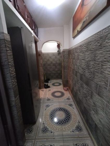 Apartament cu 3 camere semidecomandat în Tomis Nord