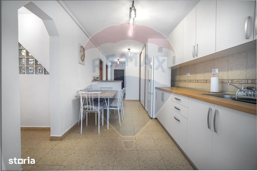 Apartament cu 3 camere decomandat în Vlahuță