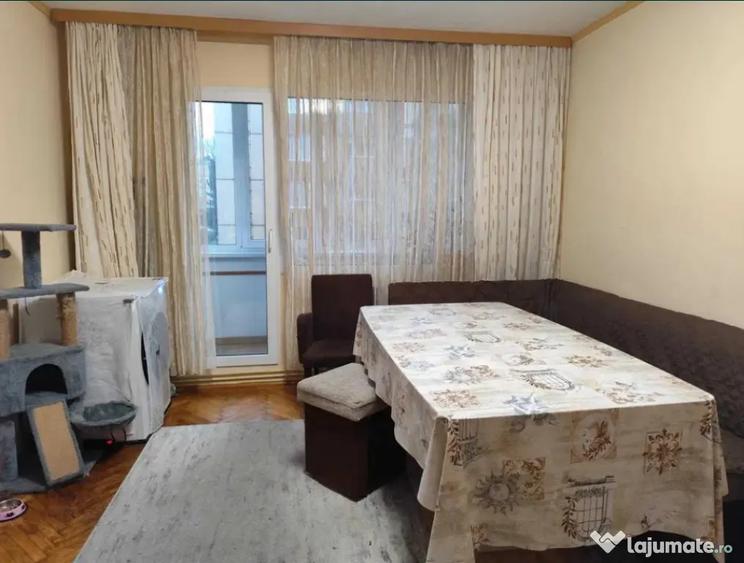Apartament cu 3 camere semidecomandat, mobilat în Astra
