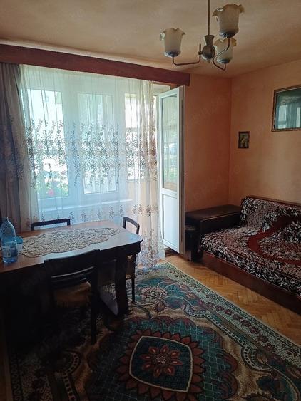 Apartament cu 2 camere semidecomandat în Cedonia