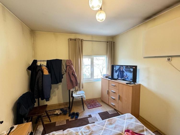 Casă individuală cu 6 camere cu Canalizare în Chiajna