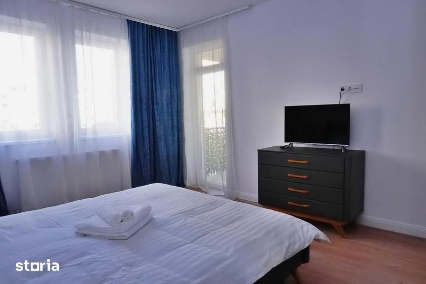 Apartament cu 3 camere decomandat în Exterior Vest