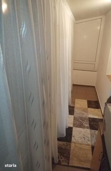 Apartament cu 3 camere decomandat în Dorobanți
