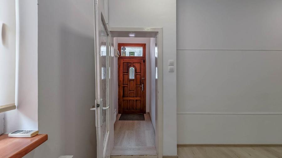 Casă individuală cu 6 camere cu Canalizare în Cantemir