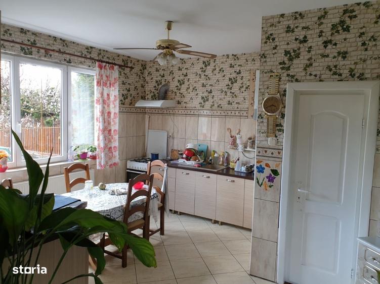 Casa cu etaj,cu garaj dublu,220 mp,teren 800 mp in Sancrai - 16