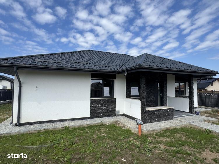 Casă cu 4 camere în Valea Ursului