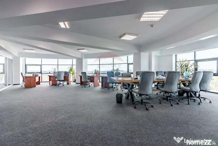 Spațiu comercial, de 240 mp, în Mihai Bravu