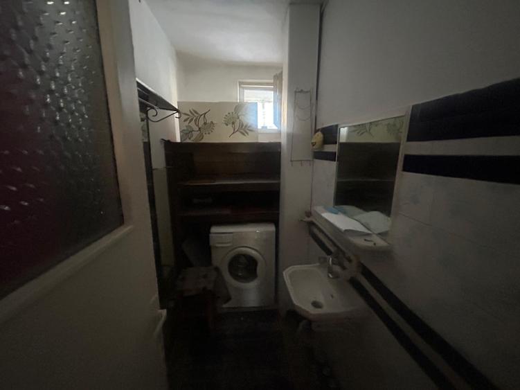 Apartament cu 3 camere decomandat în Dărmănești