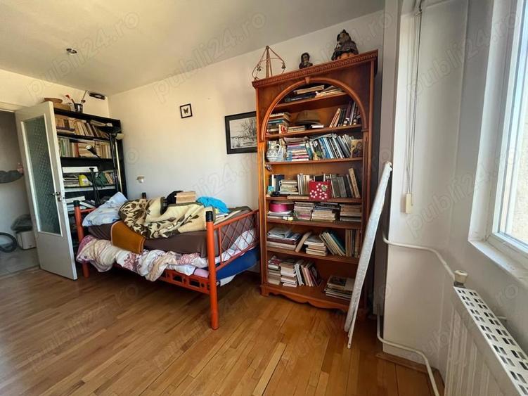 Apartament cu 4 camere decomandat în Fabric