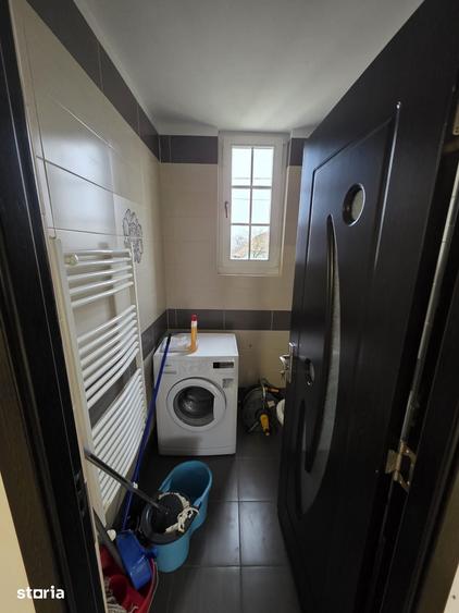 Casă cu 4 camere cu Teren 420 Mp în Central