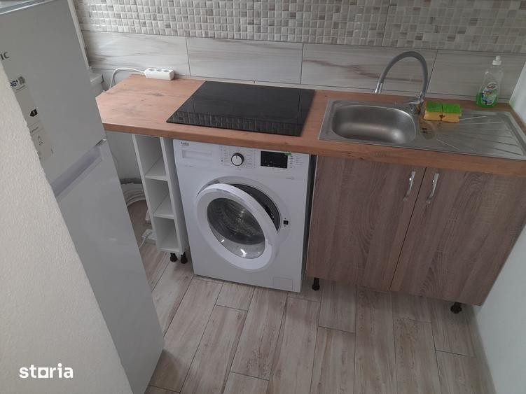 Garsonieră în Est